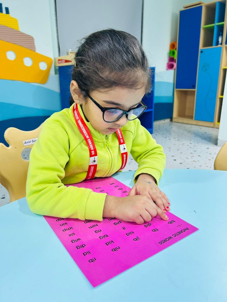 Reading- Phonetic Words (6)